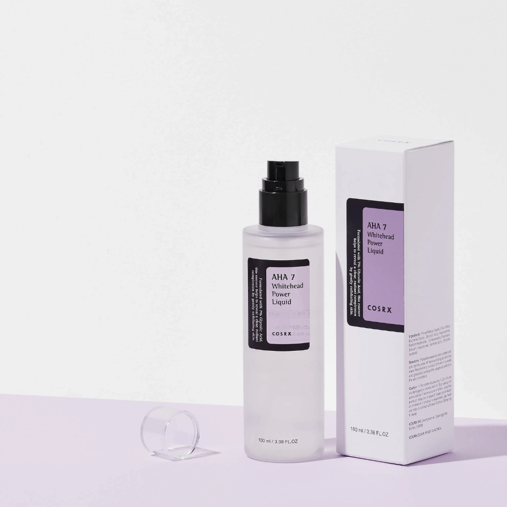 COSRX AHA 7 Whitehead Power Liquid med emballasje, eksfolierende ansiktsvann med 7 % AHA for å motvirke hvite hudormer og jevne ut hudtonen.