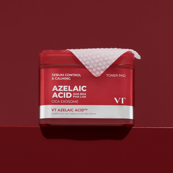 VT Azelaic Acid Toner Pad – rød boks med teksturpad, perfekt for å jevne ut hudtone og redusere urenheter.