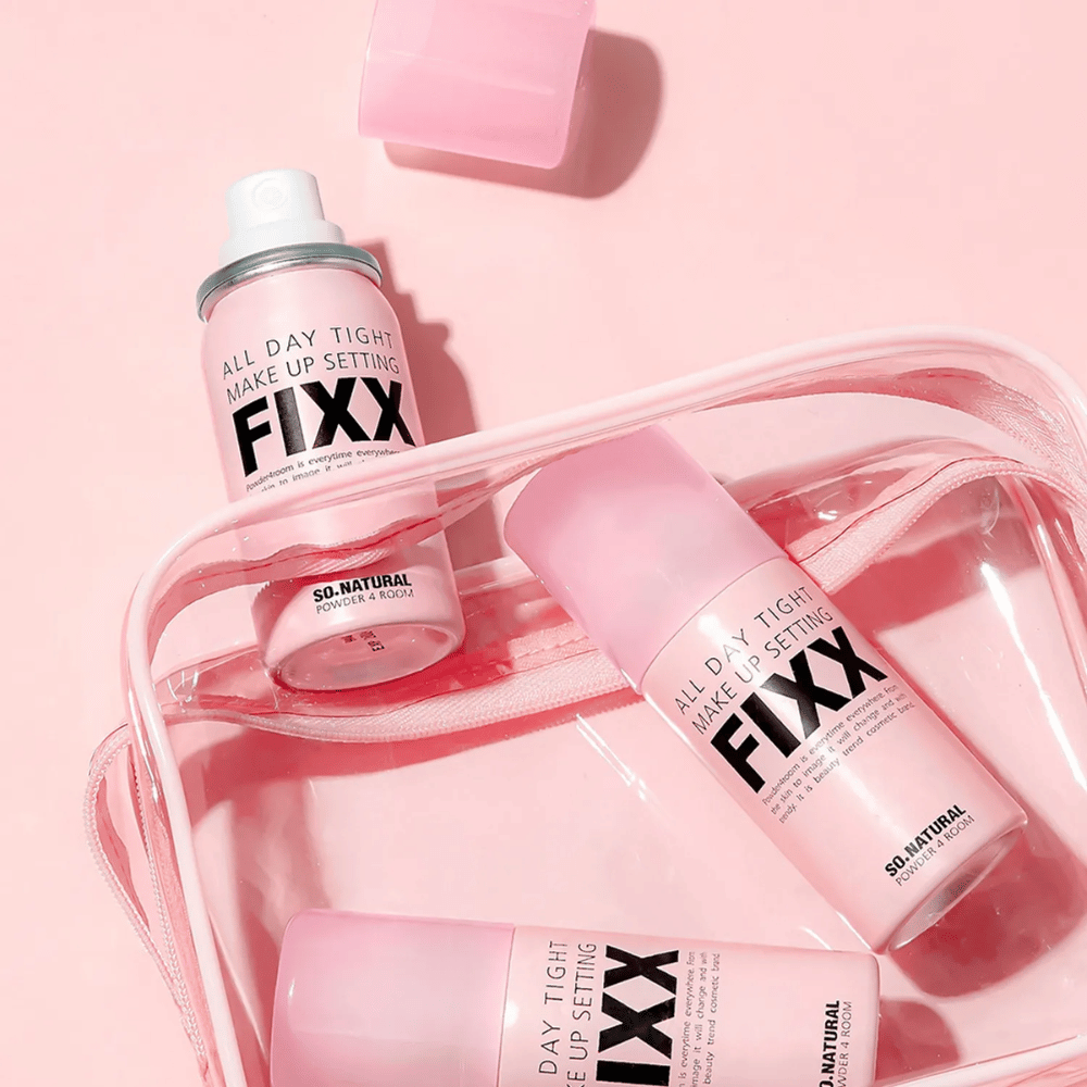 1. So Natural All Day Tight Make Up Setting Fixx – rosa settingspray for sminke i toalettmappe