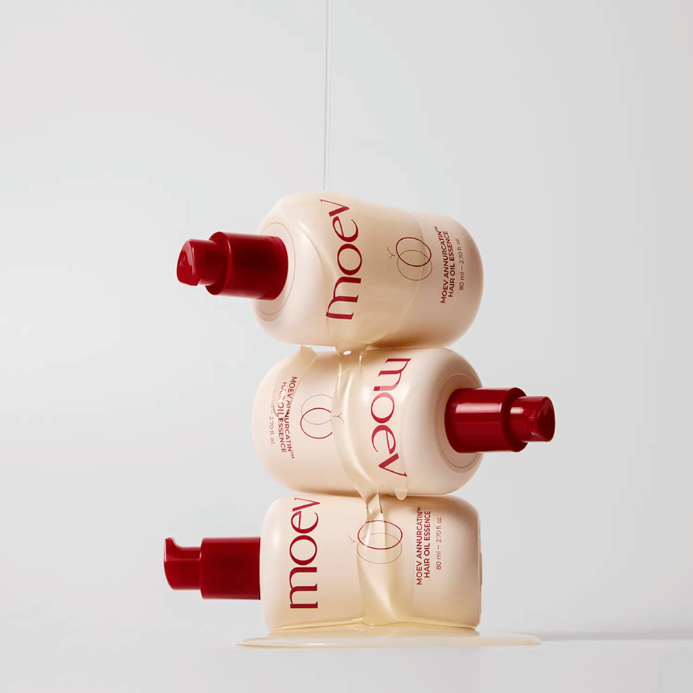 Tre flasker MOEV Annurcatin Hair Oil Essence stablet – næringsrik hårolje med Annurca-eple og biotin som styrker, beskytter og gir håret glans og elastisitet.