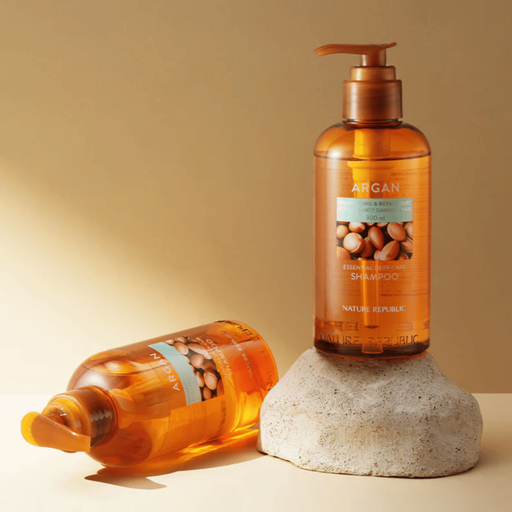 Nature Republic Argan Essential Moisture Repairing Shampoo 300 ml – pleiende sjampo med arganolje for tørt og skadet hår.