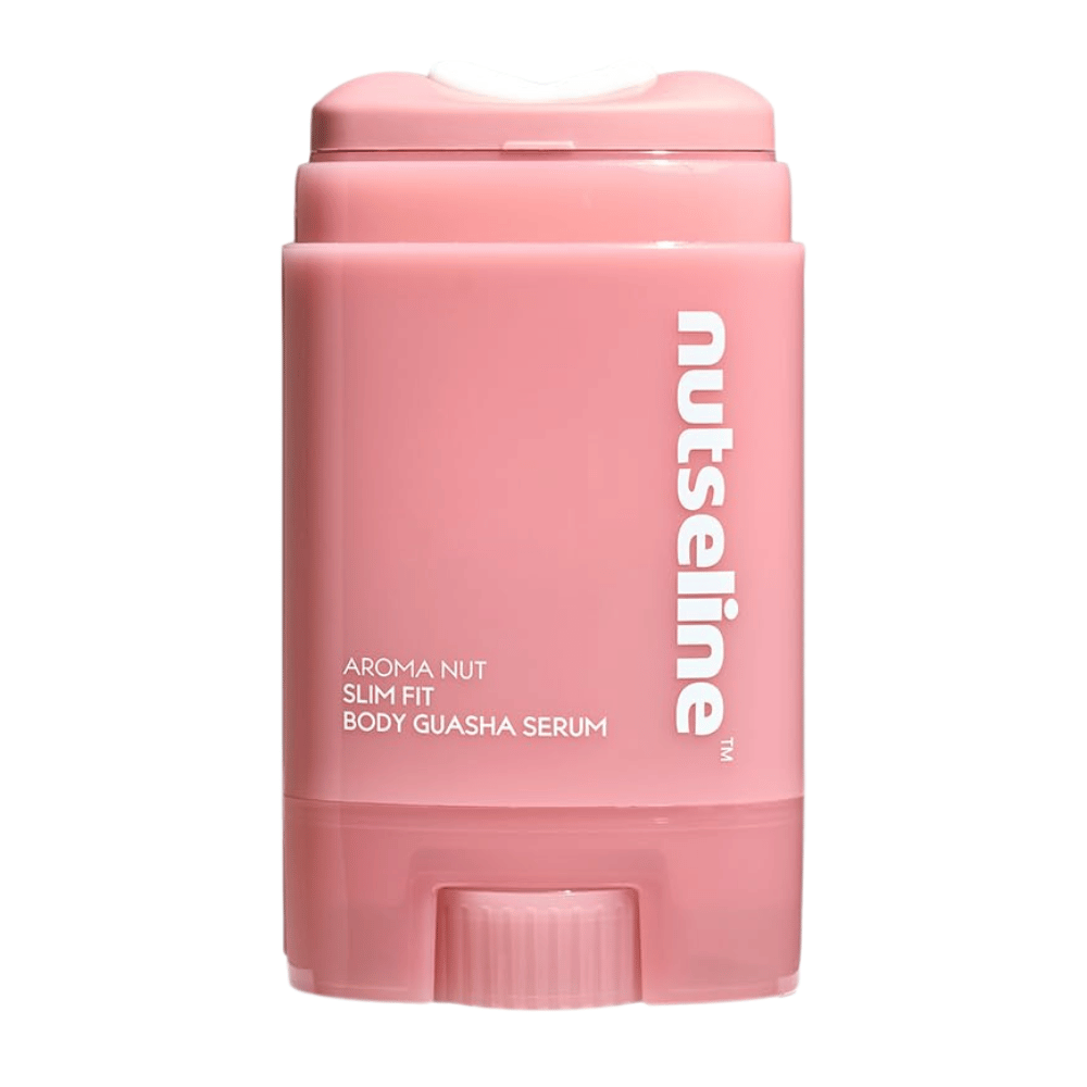 Ren frilagt produktbilde av Nuseline Aroma Nut Slim Fit Body Guasha Serum på lys bakgrunn med fokus på emballasjens design.