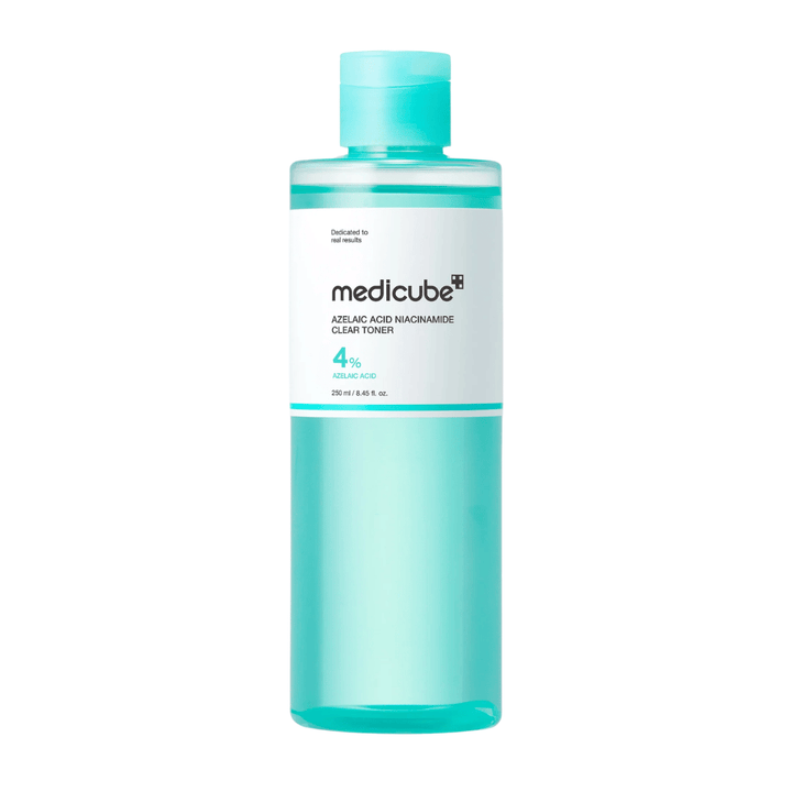Medicube Azelaic Acid Niacinamide Clear Toner 250 ml med 4 % azelainsyre, utviklet for å balansere huden, redusere overflødig olje og gi en jevnere hudtone.