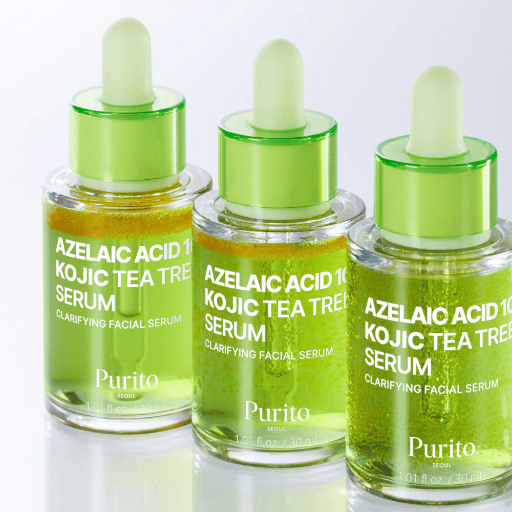 Tre flasker av Purito Azelaic Acid 10 Kojic Tea Tree Serum. Formelen balanserer talg, reduserer porer og gir jevnere hudtone.