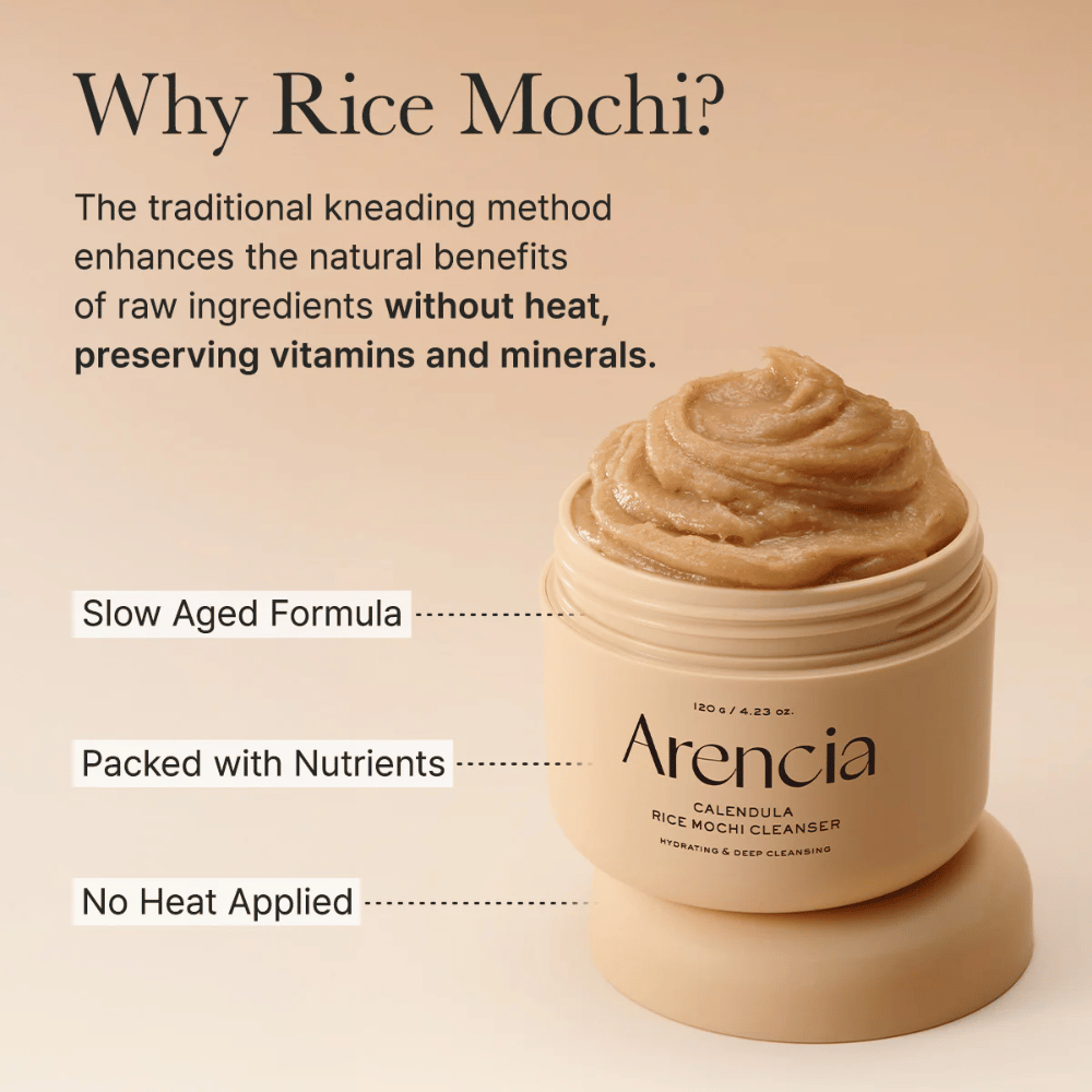 Arencia Calendula Rice Mochi Cleanser med beskrivelse av dens kaldpressede formel som bevarer vitaminer og mineraler for næringsrik hudpleie.