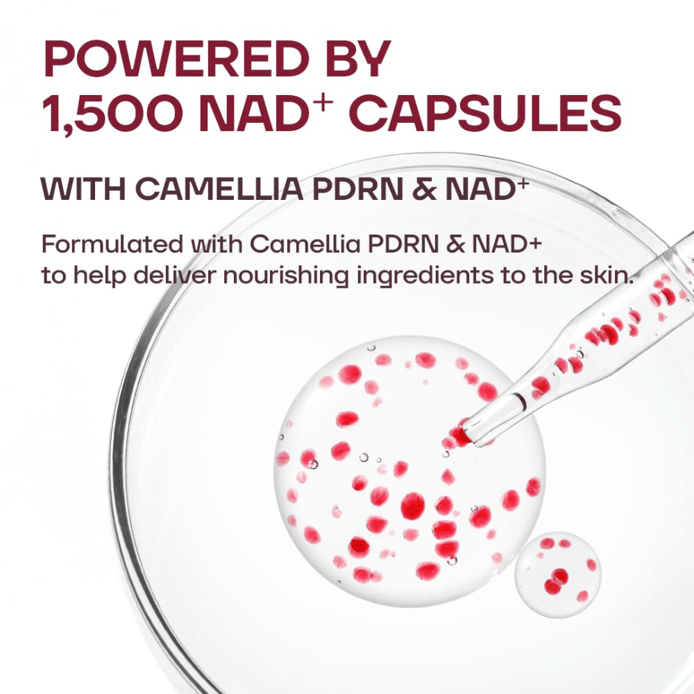 3. MISSHA Camellia PDRN NAD+ Firming Repair Serum – nærbilde av serumets gjennomsiktige konsistens med 1500 røde NAD+ kapsler