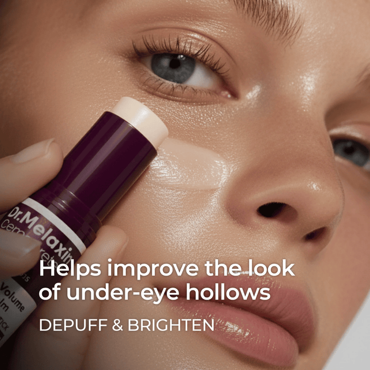 Dr. Melaxin Calcium Volume Multi Balm brukes under øynene for å redusere hevelse, lysne opp og forbedre synlige hulrom.