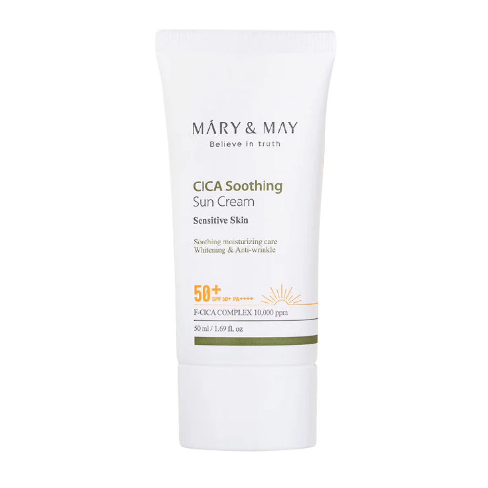 Rent produktbilde av Mary&May CICA Soothing Sun Cream SPF50+ PA++++ mot hvit bakgrunn. Bildet viser emballasjens design og fremhever solbeskyttelsens høye beskyttelsesnivå for daglig bruk.