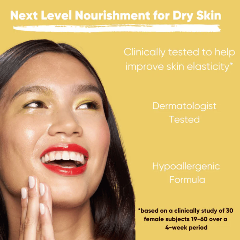 Modell med strålende hud som viser effekten av Clean It Zero Ginseng-Glow Cleansing Balm, dermatologisk testet og hypoallergen formel som gir næring og forbedrer hudens elastisitet ved tørr hud.