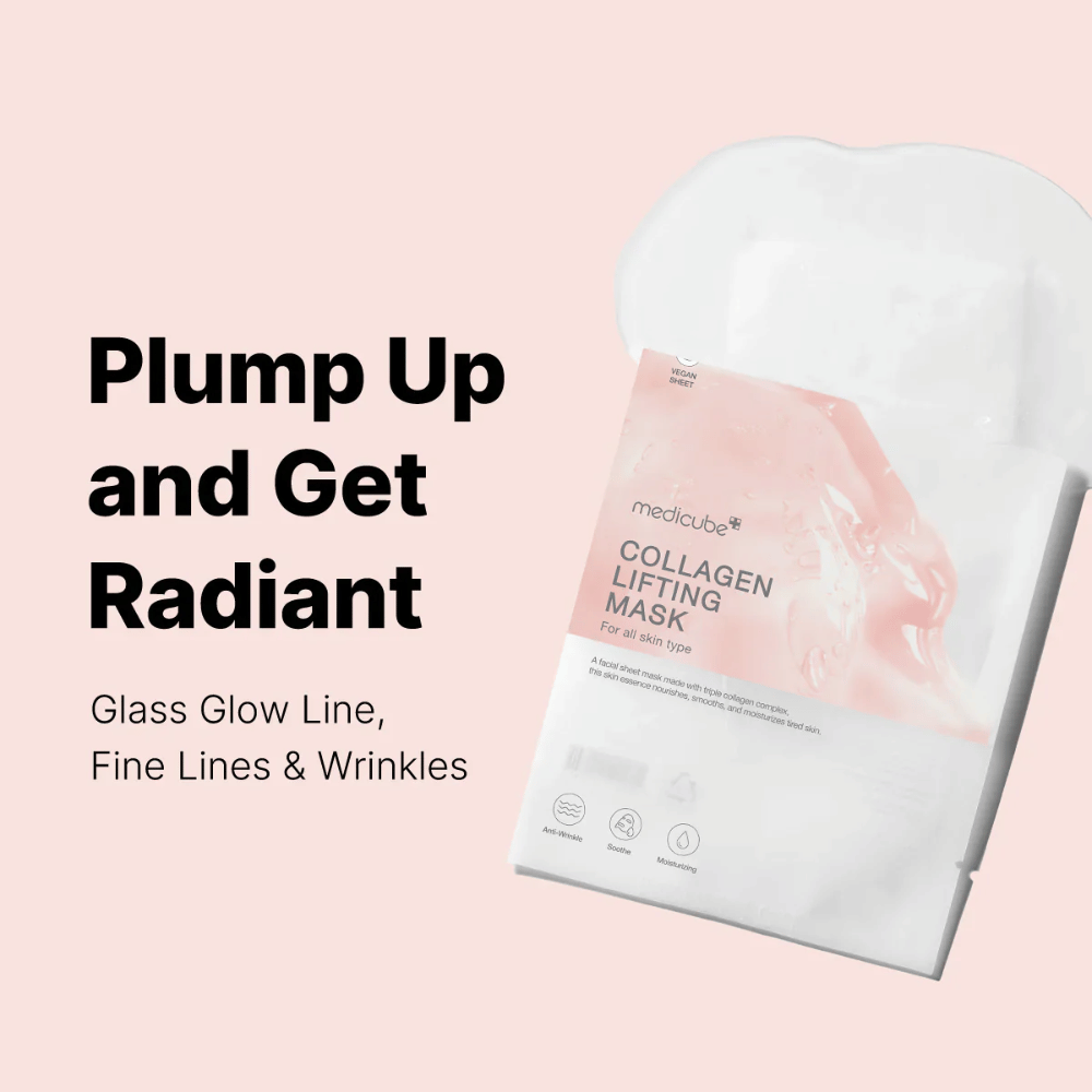 Emballasjen til "Medicube Collagen Lifting Mask," en ansiktsmaske med fokus på å plumpe opp huden og gi et strålende utseende. Produktet er rettet mot alle hudtyper og er designet for å motvirke fine linjer og rynker. Teksten "Plump Up and Get Radiant" fremhever maskens egenskaper, mens grafiske elementer gir en moderne og tiltalende presentasjon.