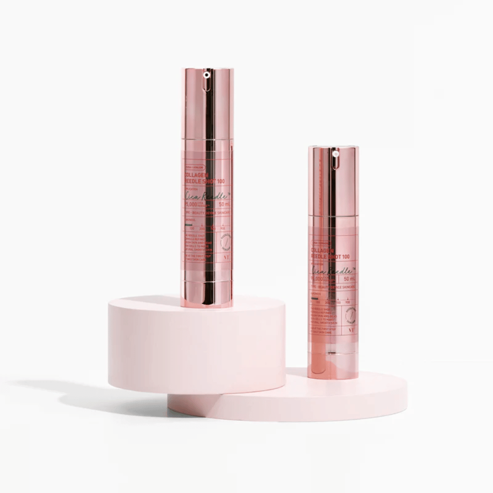 To flasker VT Collagen Reedle Shot 100 i rosa design. Fasthetsgivende serum med Cica og kollagen.