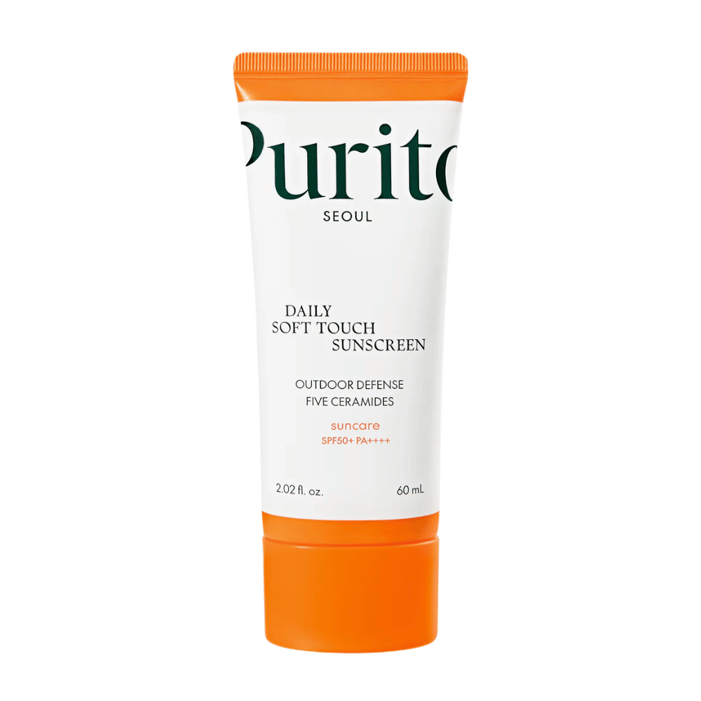 Purito Daily Soft Touch Sunscreen er en solkrem med SPF50+ PA++++ som gir effektiv beskyttelse mot både UVA- og UVB-stråler. Den silkemyke formelen absorberes raskt uten å etterlate hvitt skjær og passer alle hudtyper, også sensitiv hud. Beriket med fem forskjellige ceramider styrker den hudbarrieren og holder huden fuktet hele dagen. Perfekt for daglig bruk – lett, beskyttende og pleiende.
