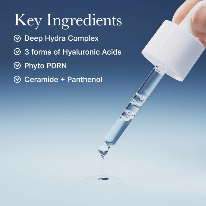 Pipette med serum som viser Arencia Deep Water Surge Serums lette konsistens og aktive ingredienser som hyaluronsyre, phyto PDRN, ceramider og panthenol.