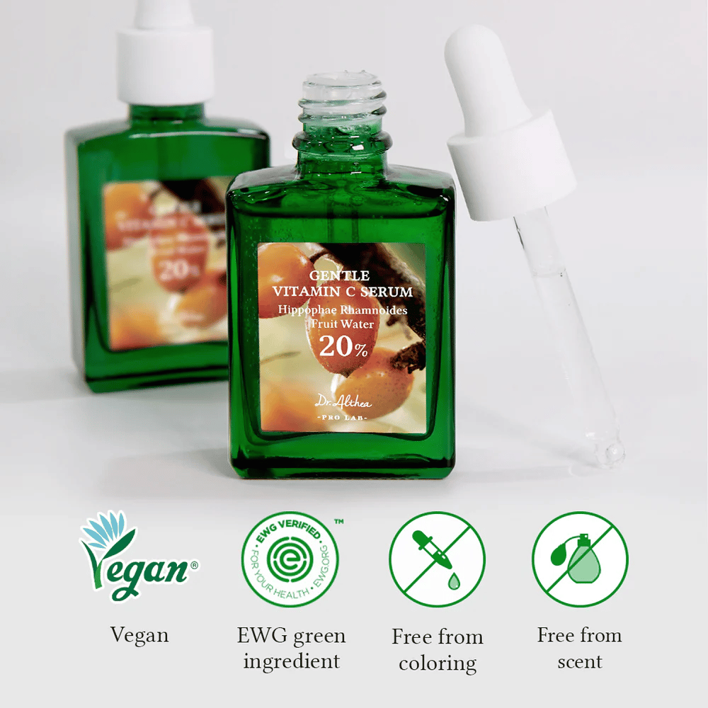 Dr.Althea Gentle Vitamin C Serum er vegansk og EWG-verifisert for sikre og miljøvennlige ingredienser. Fri for fargestoffer og parfyme, noe som gjør den perfekt for sensitiv hud. Inneholder 20% tindvedvann for å fukte, lysne opp og beskytte huden.