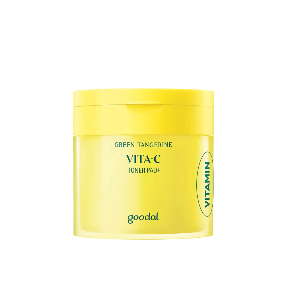 En lysegul beholder merket "GREEN TANGERINE VITA-C TONER PAD+" av merket "goodal", med en sidemerking som angir "VITAMIN".