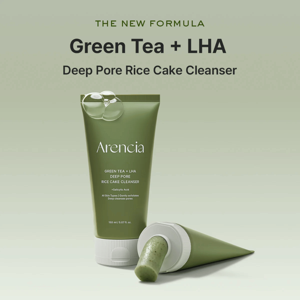 Kampanjebilde for Arencia Green Tea + LHA Deep Pore Rice Cake Cleanser som fremhever den nye formelen med grønn te og LHA for dyprensing av porer.