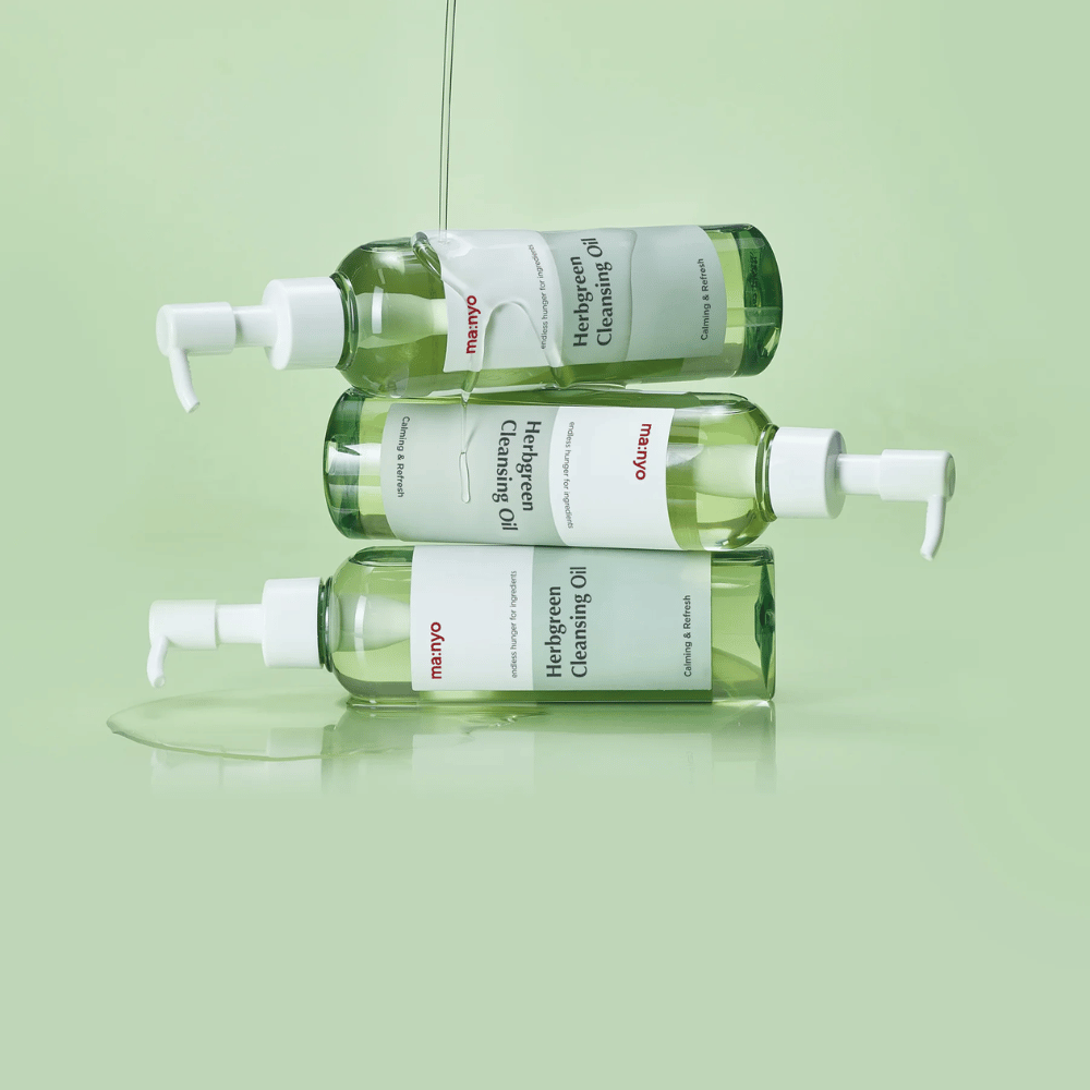 ma:nyo Herbgreen Cleansing Oil renseolje i stablede flasker, oljerens som løser opp sminke, solbeskyttelse og urenheter uten å tørke ut huden