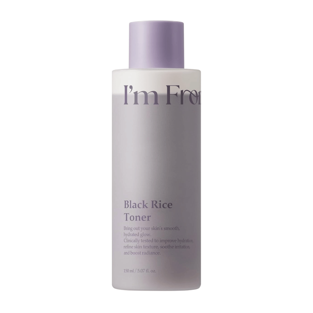 I'm From Black Rice Toner 150 ml, fuktgivende ansiktsvann med svart ris i en lyselilla flaske mot hvit bakgrunn.