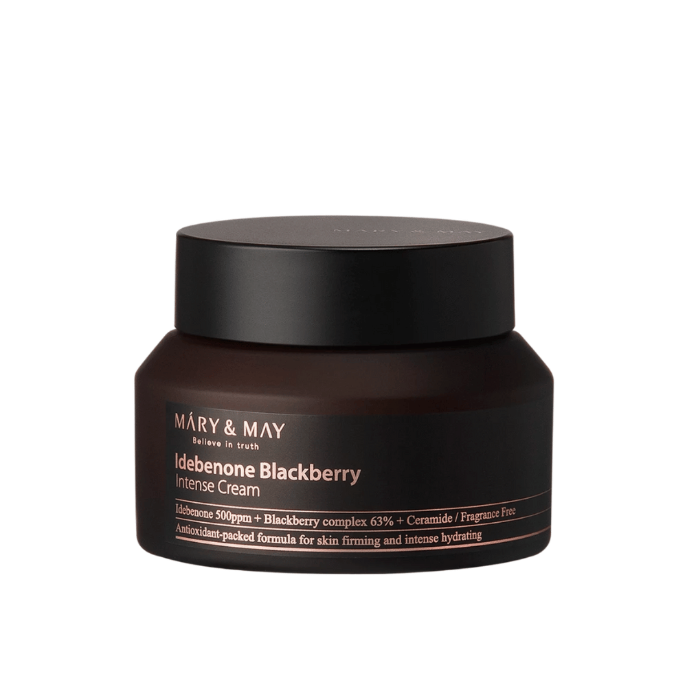 En boks med MARY & MAY Idebenone Blackberry Intense Cream. Denne kremen inneholder 500 ppm idebenon, 63% bjørnebærkompleks og ceramider, designet for å gi intens fuktighet og fasthet til huden. Duftfri og antioksidantrik formel.