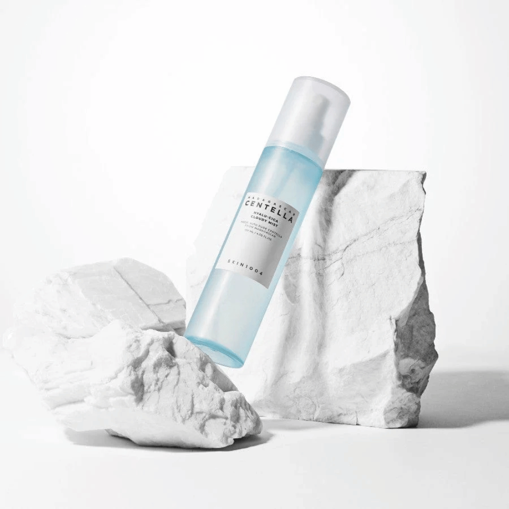 SKIN1004 Madagascar Centella Hyalu-Cica Cloudy Mist – beroligende og fuktighetsgivende face mist for sensitiv hud med centella fra Madagaskar