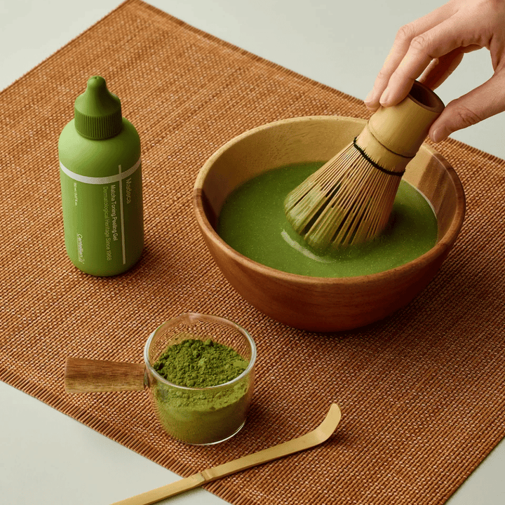 Centellian24 Madeca Matcha Toning Peeling Gel ingrediensbilde – peeling gel inspirert av matcha som hjelper til med å rense huden, fjerne døde hudceller og forbedre hudens glød.