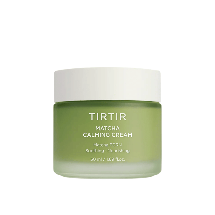 TIRTIR Matcha Calming Cream reduserer rødhet og irritasjon, beroliger sensitiv hud og gir en jevnere, mer balansert hudtone.