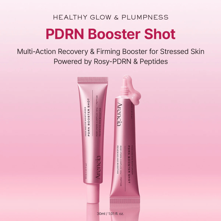 Produktbilde av Arencia PDRN Booster Shot i rosa tubedesign sammen med åpen applikator. Fokus ligger på glow, fyldigere hud og gjenoppbyggende hudpleie med PDRN og peptider.