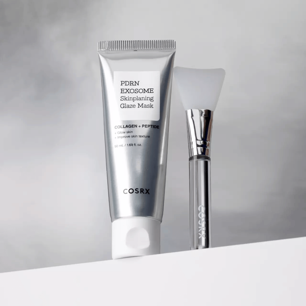 COSRX PDRN EXOSOME Skinplaning Glaze Mask med børste for enkel påføring og resultater som gir glød og glatt hud.