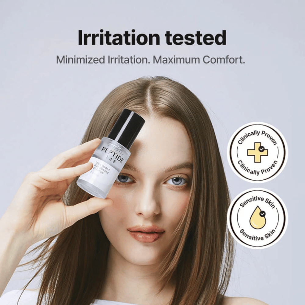 Kvinne holder COSRX Peptide 132 Hair Serum – klinisk testet formel for sensitiv hud og maksimal komfort.