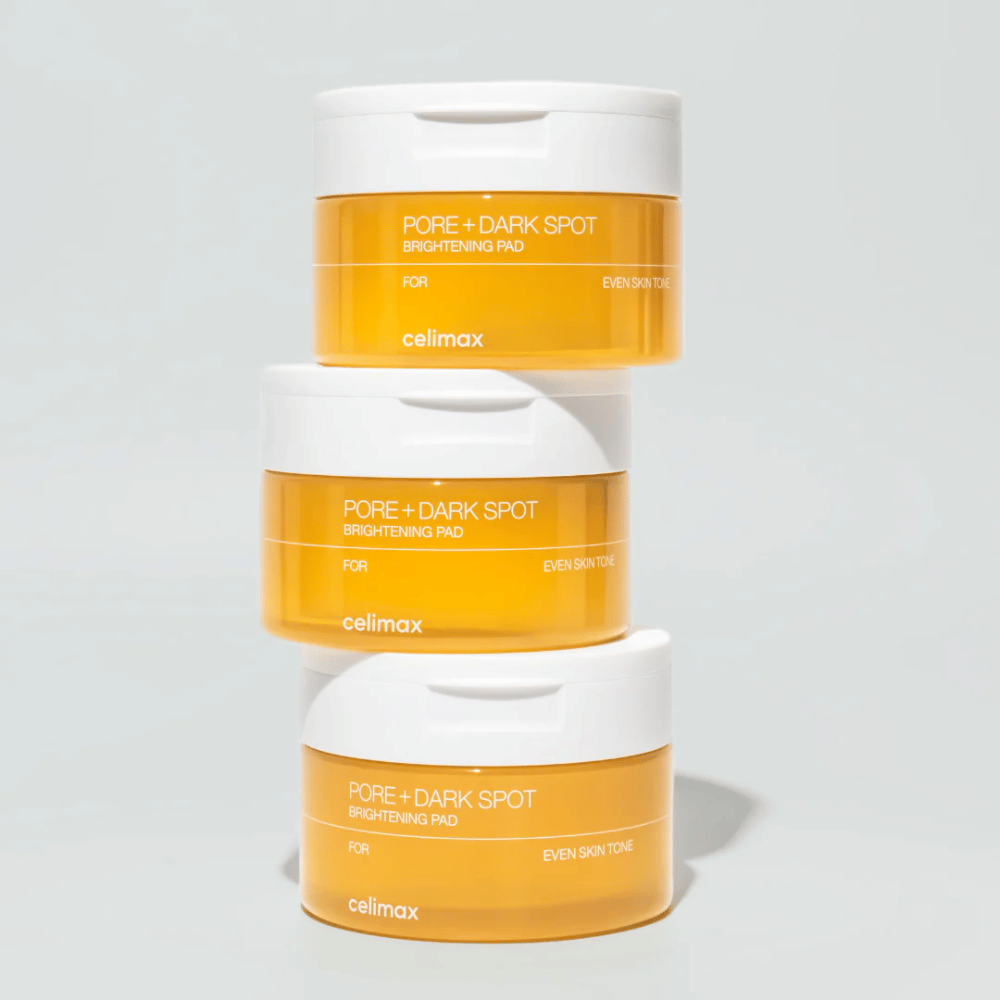 Tre krukker Celimax Pore + Dark Spot Brightening Pad – opplysende eksfolierende pads for jevnere hud og klarere glød.