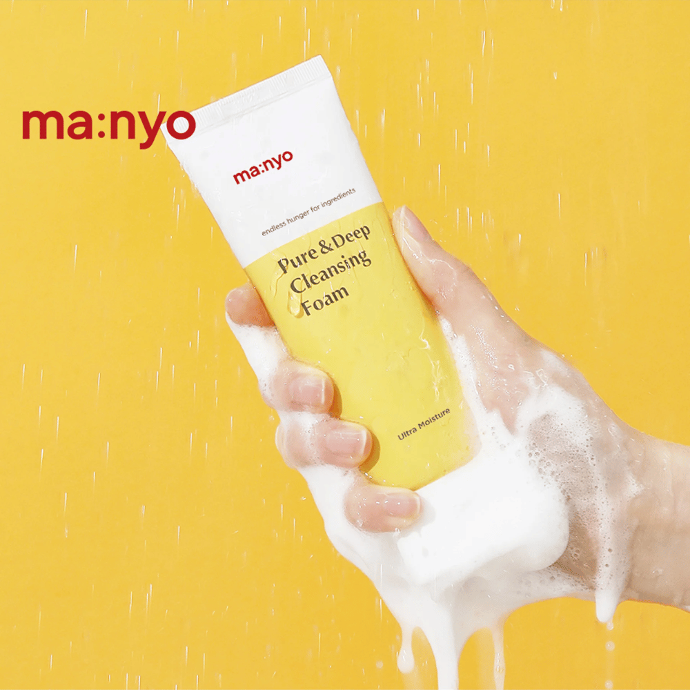 Ma:nyo Pure & Deep Cleansing Foam i skum – fuktighetsgivende rensemousse som dyprenser porene og etterlater huden myk og frisk.