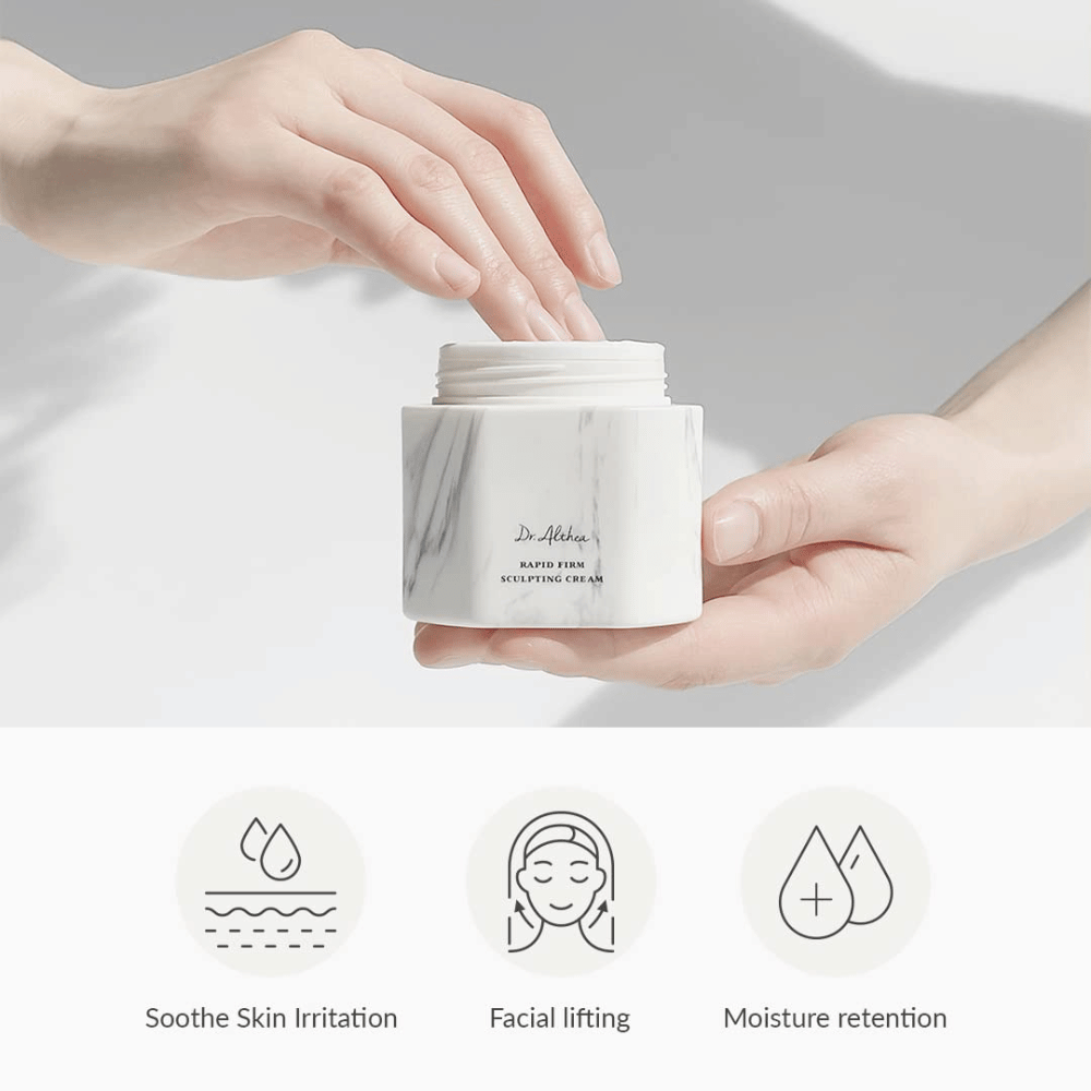 Dr. Althea Rapid Firm Sculpting Cream i en elegant marmorinnpakning. Produktet tilbyr fordeler som å berolige hudirritasjon, gi ansiktsløft og bevare fuktighet. Perfekt for å styrke og løfte huden.