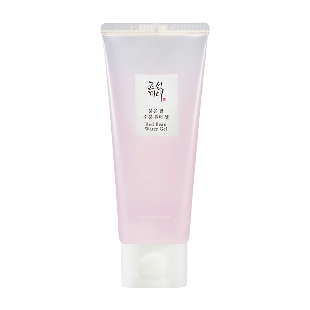 Bildet viser et rør av "Red Bean Water Gel" fra Beauty of Joseon. Produktet har en lett rosa farge på emballasjen og ser ut til å være et hudpleieprodukt med røde bønner, noe som kan antyde at det har egenskaper for å forbedre hudens tekstur og glød.