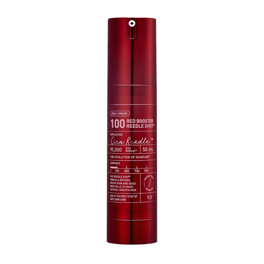 VT Cosmetics Red Booster Reedle Shot 100 microneedling-serum i rød flaske på hvit bakgrunn, 50 ml, utviklet for eksfoliering, hudfornyelse og forbedret absorpsjon i hudpleierutinen.