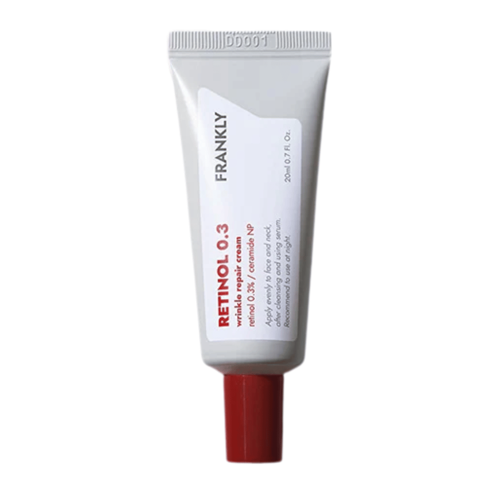 FRANKLY Retinol 0.3 Cream i hvit tube med rød kork. En anti-aging krem med 0,3 % retinol og ceramid NP for fastere og jevnere hud.