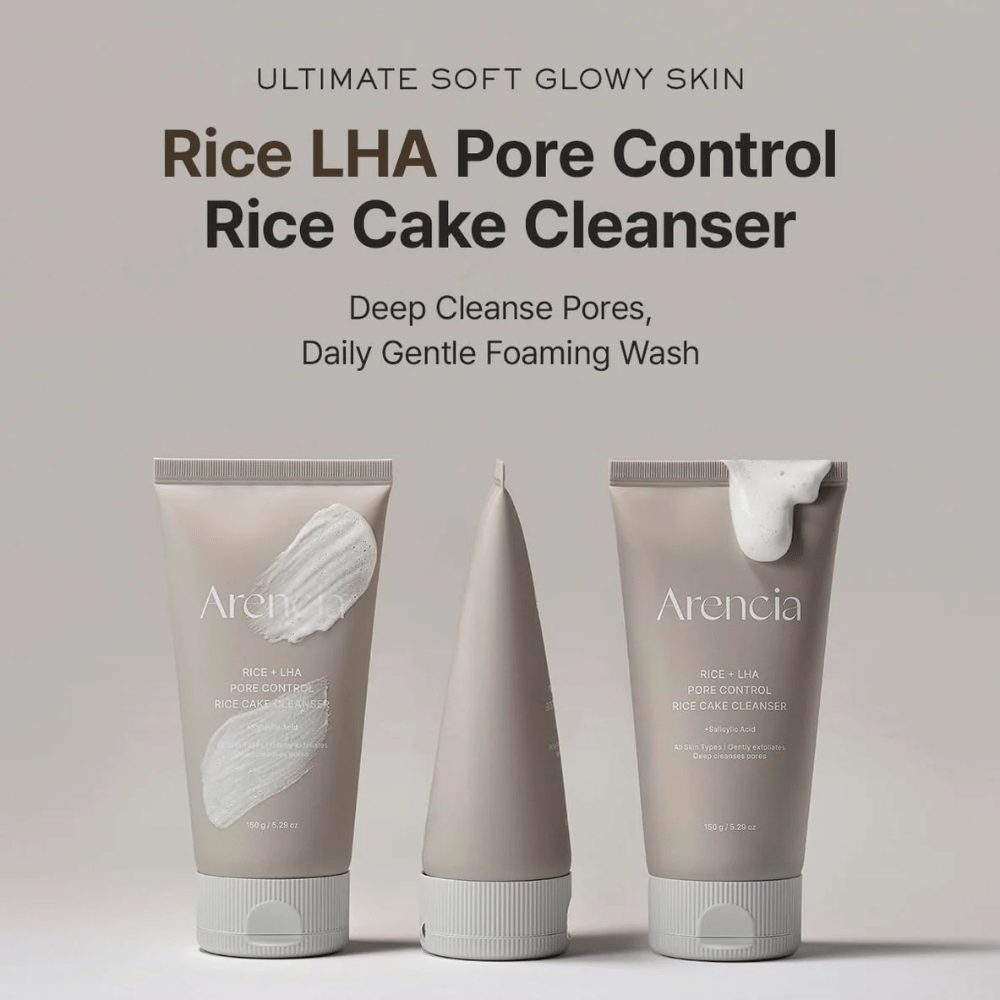 Produktpresentasjon av Arencia Rice + LHA Pore Control Rice Cake Cleanser i flere vinkler, daglig skummende ansiktsrens for klarere porer og jevnere hudstruktur.