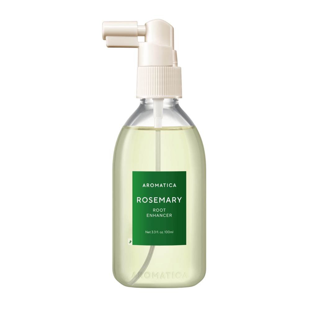 AROMATICA Rosemary Root Enhancer i transparent flaske med grønn etikett og praktisk applikatorspiss. Frilagt produktbilde som tydelig viser emballasjens design og innhold.