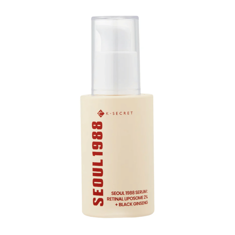 SEOUL 1988 Serum - Retinal Liposome 2% + Black Ginseng

Dette høytytende serumet kombinerer 2% Retinal Liposome og Svart Ginseng for effektivt å redusere rynker, forbedre hudens elastisitet og jevne ut hudtonen.

✨ Fordeler:
✔ Retinal Liposome 2% – Hurtigvirkende retinoid for en jevnere hudstruktur
✔ Svart Ginseng – Styrker og beskytter huden med kraftige antioksidanter
✔ Lettabsorberende formel – Passer alle hudtyper, også sensitiv hud

Perfekt for deg som vil booste hudens fornyelse og oppnå en st