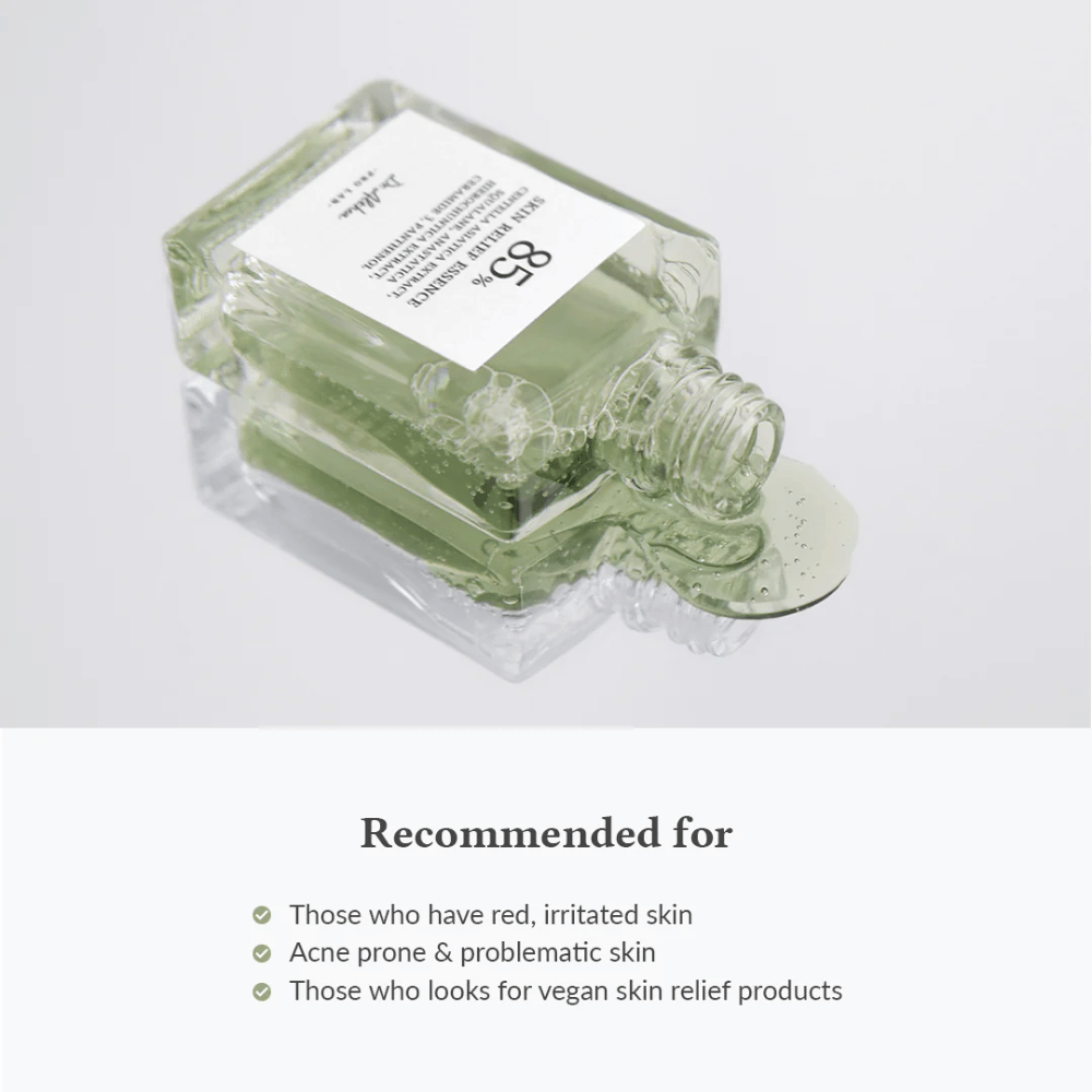Dr. Althea Skin Relief Essence ligger ned med produkt som renner ut. Anbefales for rød, irritert hud, akneutsatt hud og deg som søker vegansk hudpleie.
