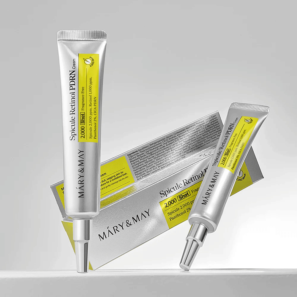 MARY & MAY Spicule Retinol PDRN Cream i tube sammen med originalemballasje, en koreansk ansiktskrem med retinol og PDRN som støtter hudens regenerering.
