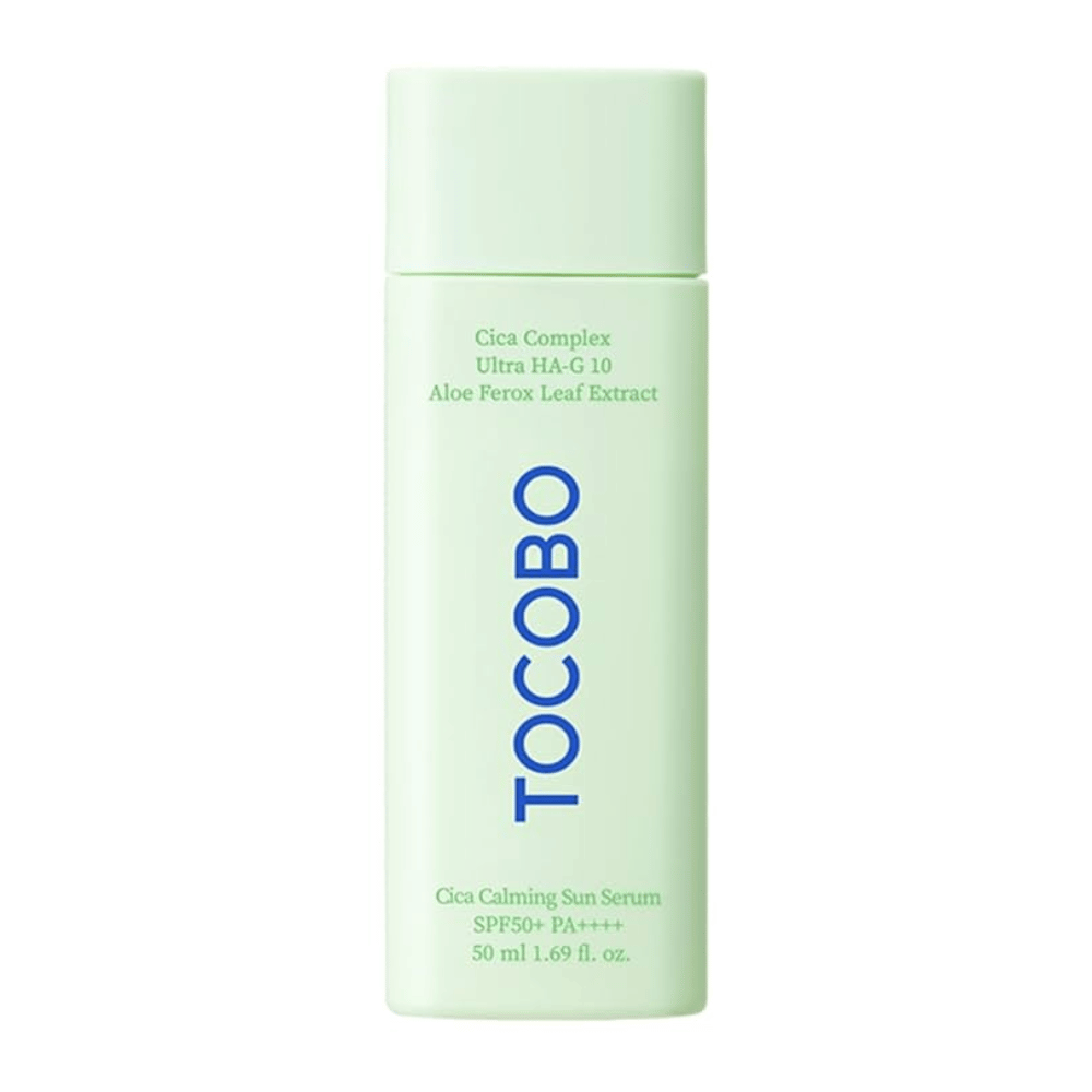 TOCOBO Cica Calming Sun Serum i mintgrønn flaske med blå tekst, SPF50+ PA++++, 50 ml.