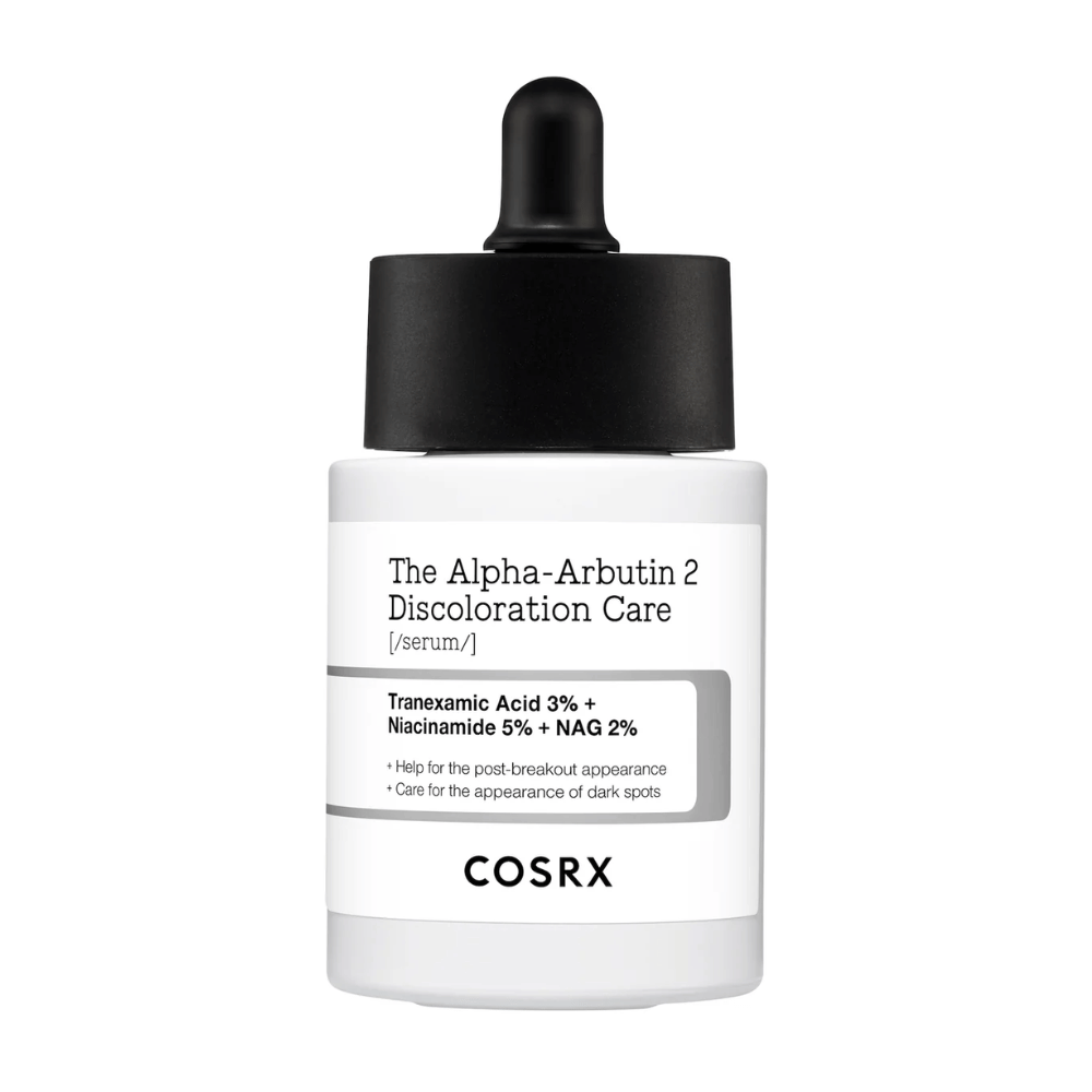 COSRX The Alpha-Arbutin 2 Discoloration Care Serum med 3% traneksamsyre, 5% niacinamid og 2% NAG. Et serum som retter seg mot mørke flekker og pigmentering for en jevnere hudtone og økt glød.