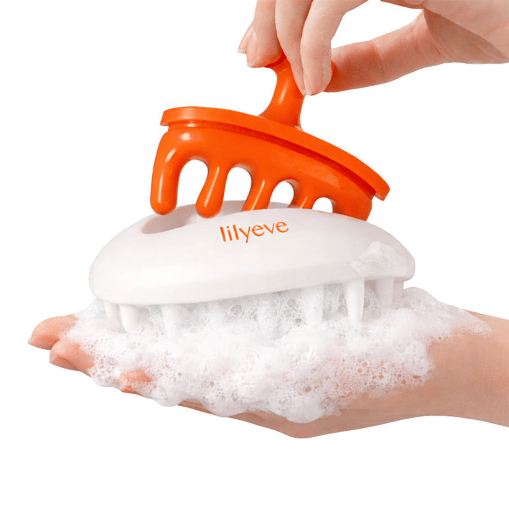 LILYEVE Two-Way Gua Sha Brush med massasje- og gua sha-funksjon for hodebunnspleie