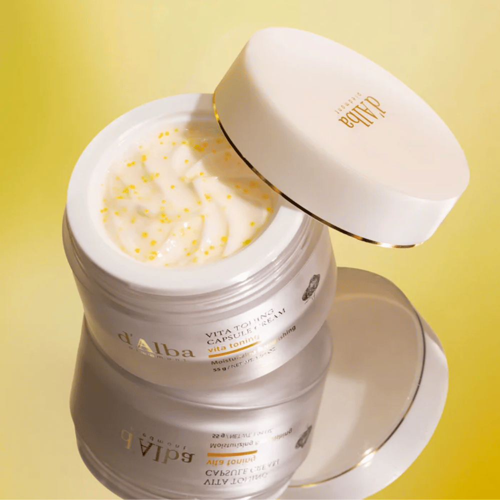 d'Alba Vita Toning Capsule Cream ansiktskrem – fuktighetskrem med kapselformel som hjelper til med å gi næring og jevne ut hudens struktur.