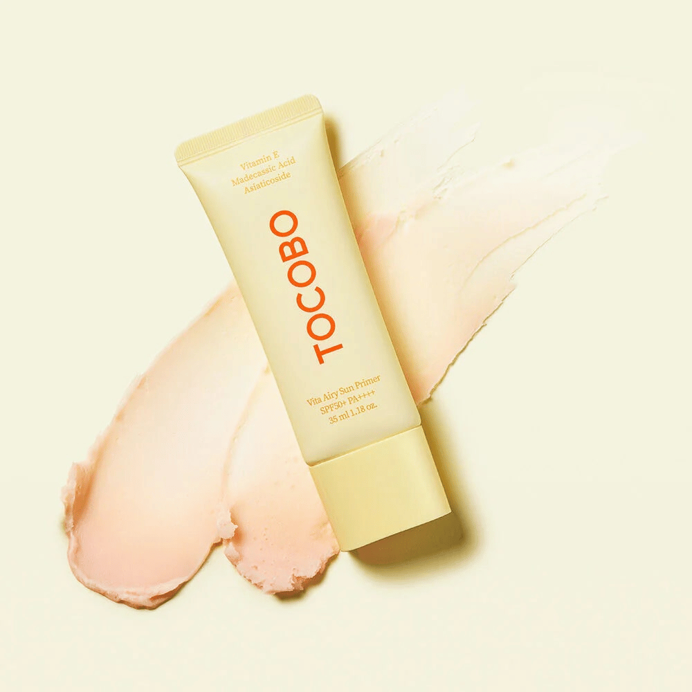 TOCOBO Vita Airy Sun Primer – en lett solbeskyttelsesprimer med SPF50+ PA++++ som jevner ut hudtonen og beskytter mot UV-stråler, samtidig som den pleier med C-vitamin og madecassoside.