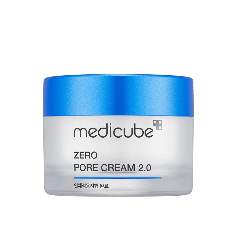 Medicube Zero Pore Cream 2.0 er en porereduserende ansiktskrem spesielt utviklet for å gi en glattere og mattere hudstruktur. Den hjelper til å kontrollere talgproduksjonen og redusere synligheten av porer, noe som gjør den ideell for fet og kombinert hudtype.