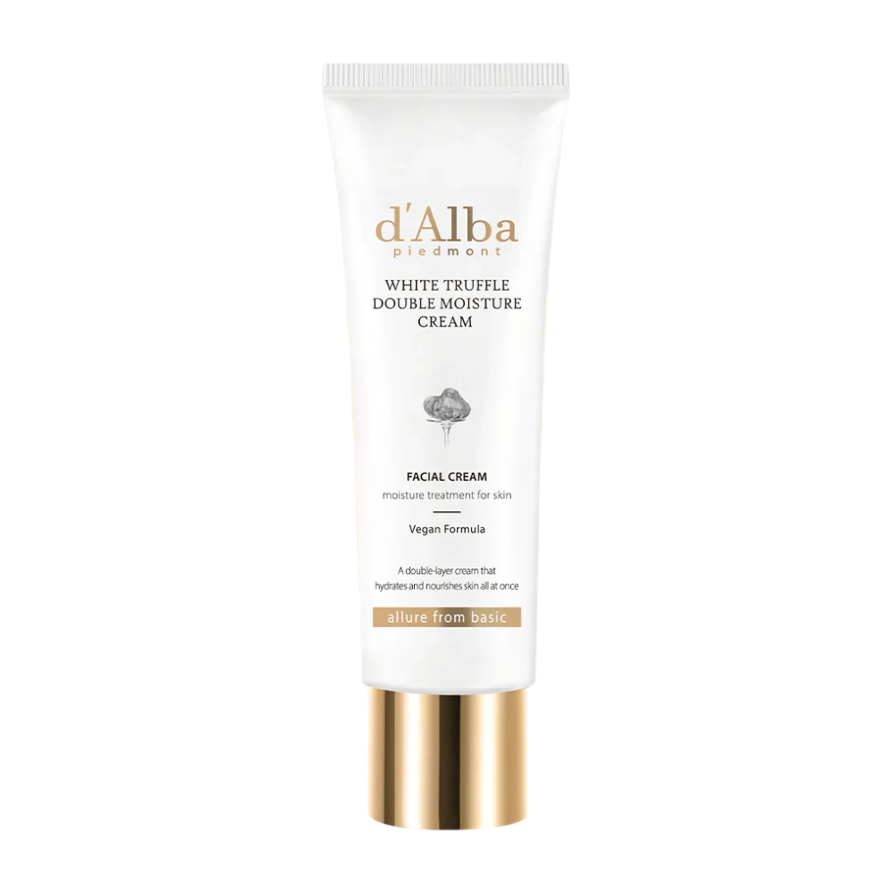 d'Alba White Truffle Double Moisture Cream er en ansiktskrem med vegansk formel, spesielt utviklet for å gi dyp fuktighet og næring til huden. Den doble formelen tilbyr langvarig fuktighet og støtter hudens naturlige balanse for en strålende hud.