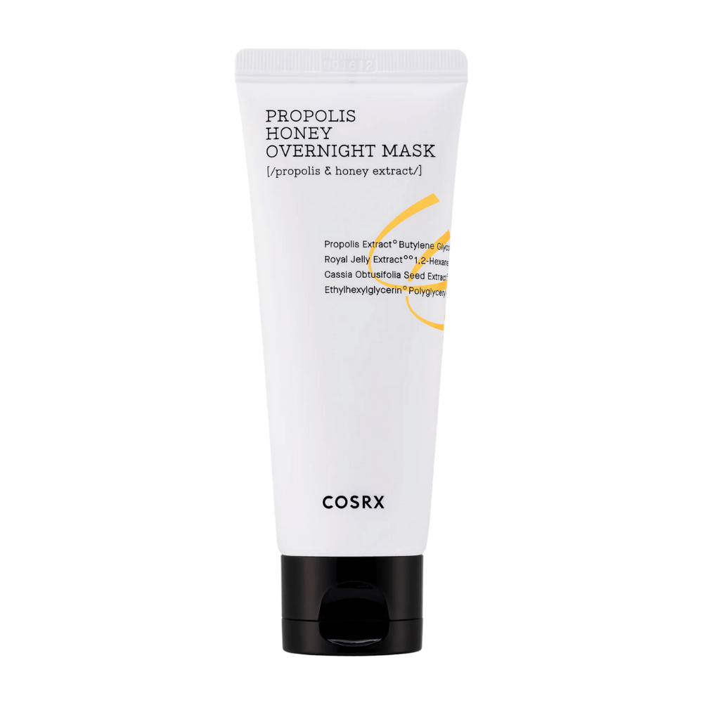 En hvit tube med Full Fit Propolis Honey Overnight Mask 60 ml med en hvit bakgrunn infundert med propolisekstrakt fra COSRX.