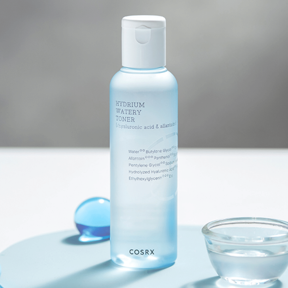 En COSRX Hydrium Watery Toner 150ml, en fuktighetsgivende ansiktsvann med hyaluronsyre.