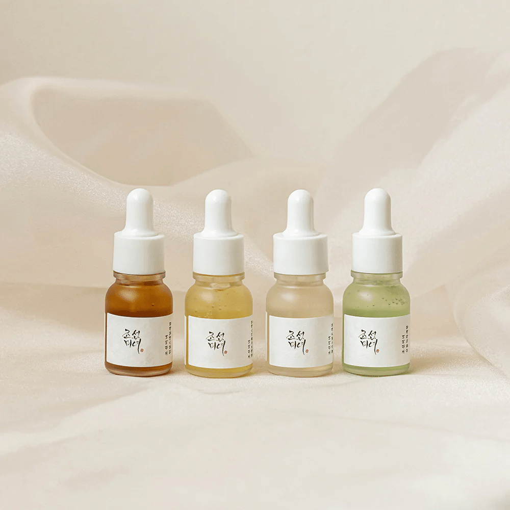 Fire flasker Beauty of Joseon Hanbang Serum Discovery Kit 4 stk på hvit bakgrunn.